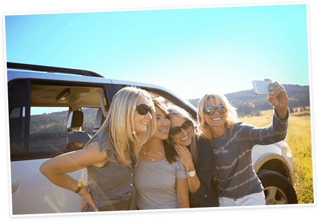 Coppertone-fun-facts-group-of-friends-on-the-sun