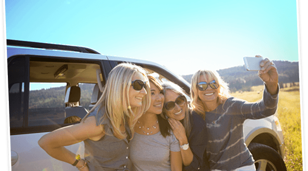 Coppertone-fun-facts-group-of-friends-on-the-sun