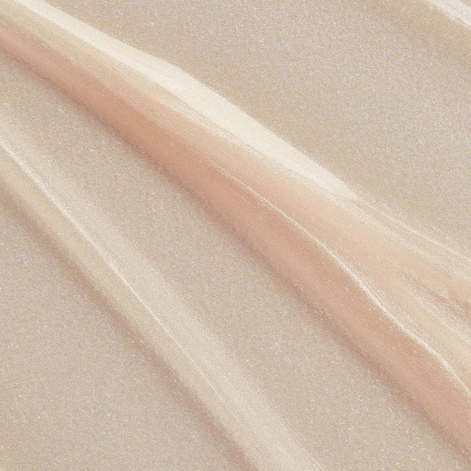 Caring lip oil texture