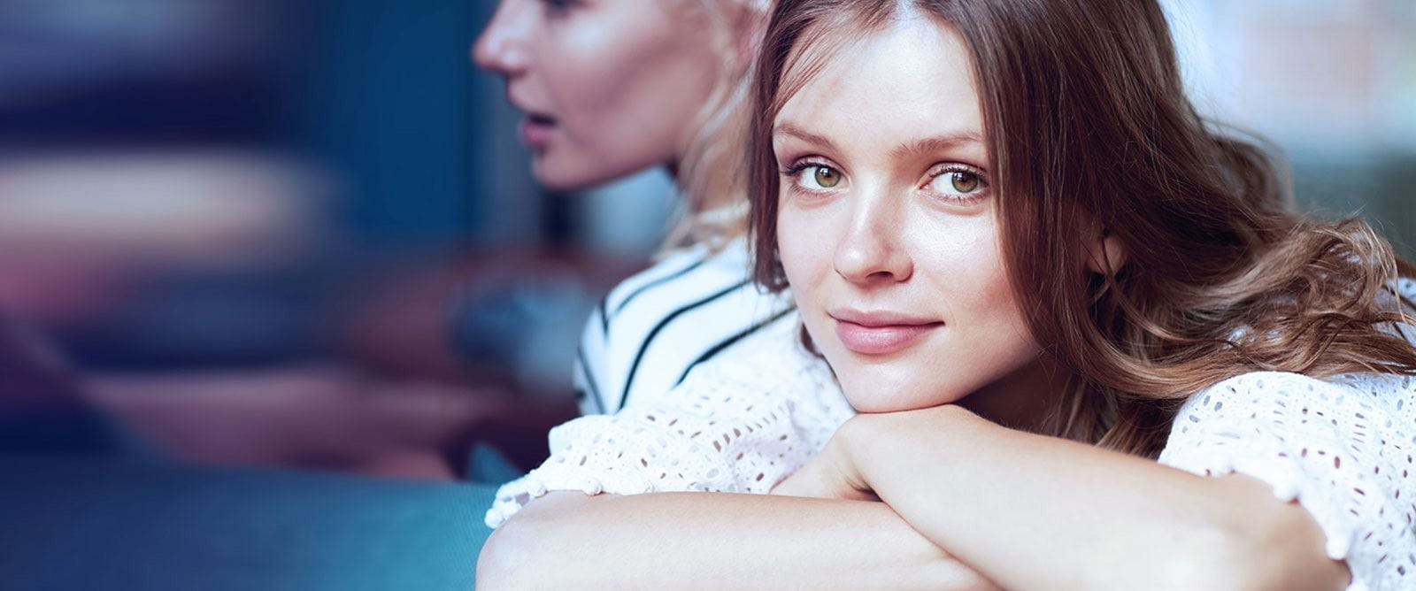 mulher com lábios saudáveis