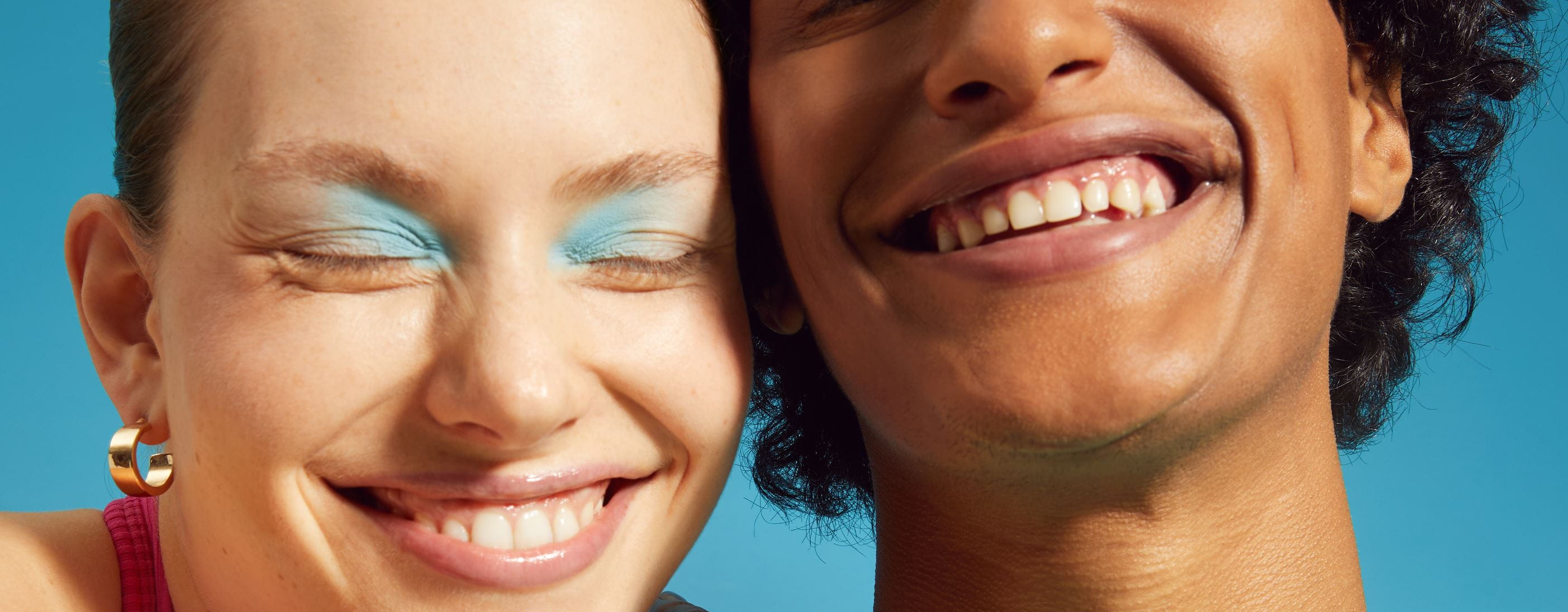 donna con lunghi capelli rossi