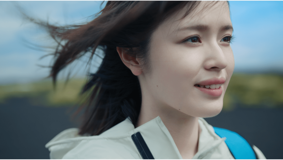 北風に立ち向かいチャレンジをする豊嶋花