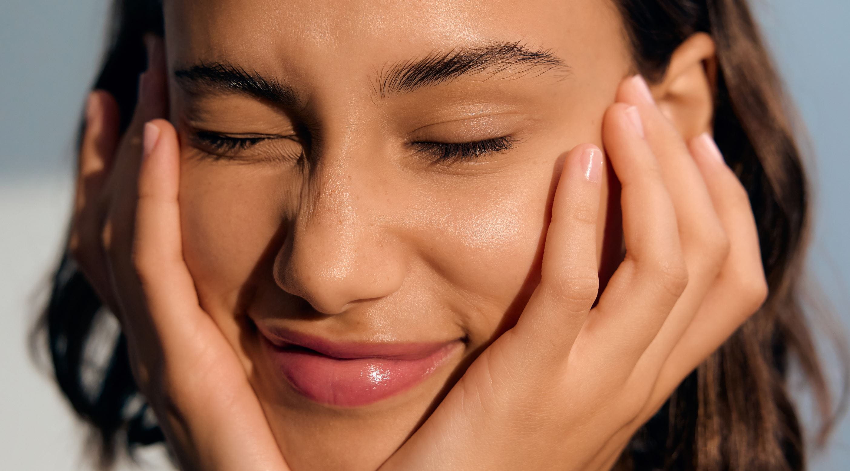 femme avec des lignes de lapin