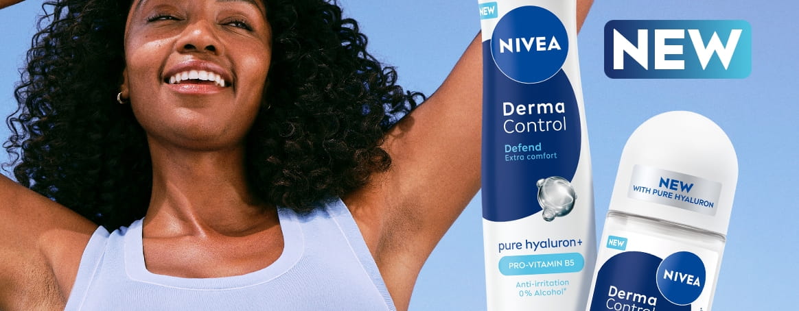 شابة تستخدم مزيل العرق Nivea Derma Control