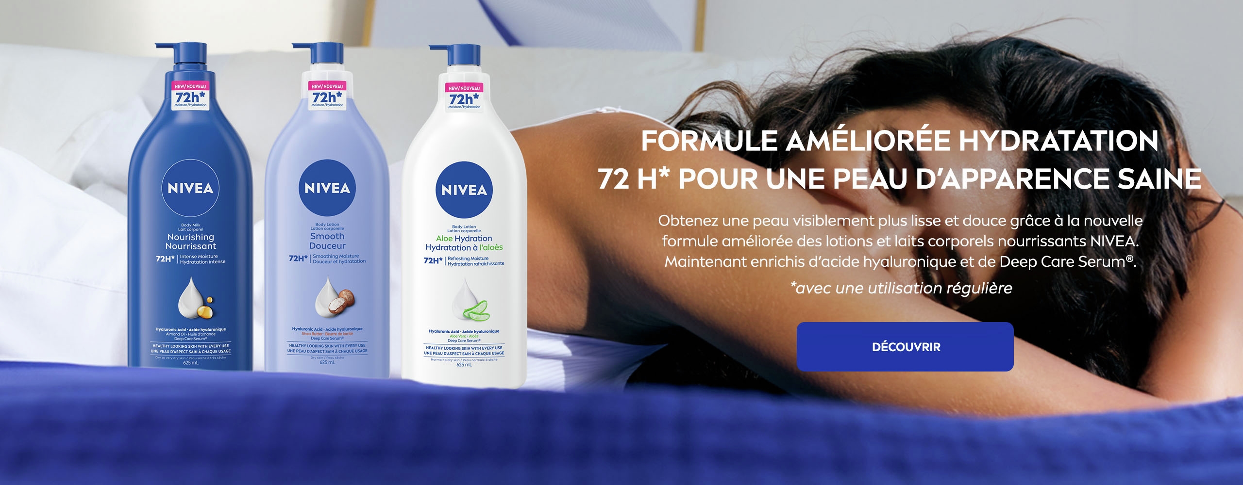 Femme posant derrière la gamme de produits hydratants pour le corps NIVEA, adaptés à tous les types de peau.