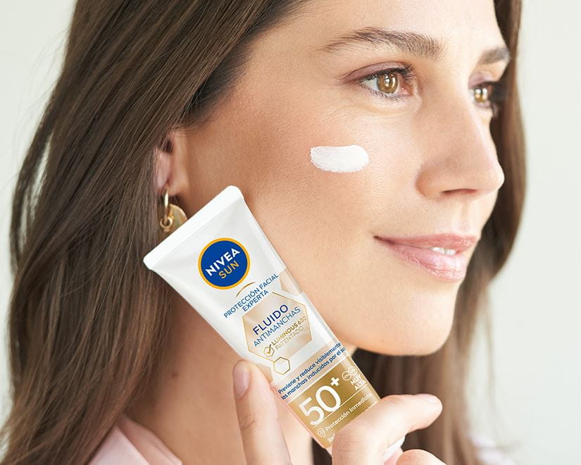 NIVEA SUN Fluido Antimanchas SPF50+