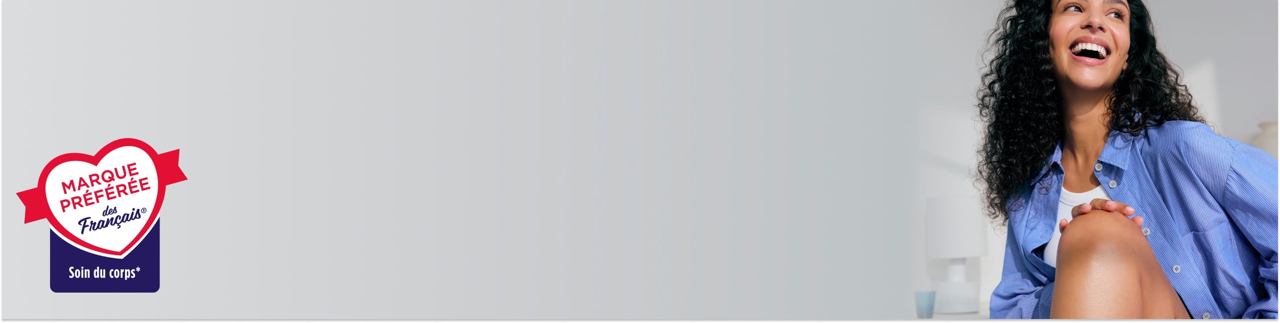 Femme appliquant la lotion pour le corps Nivea