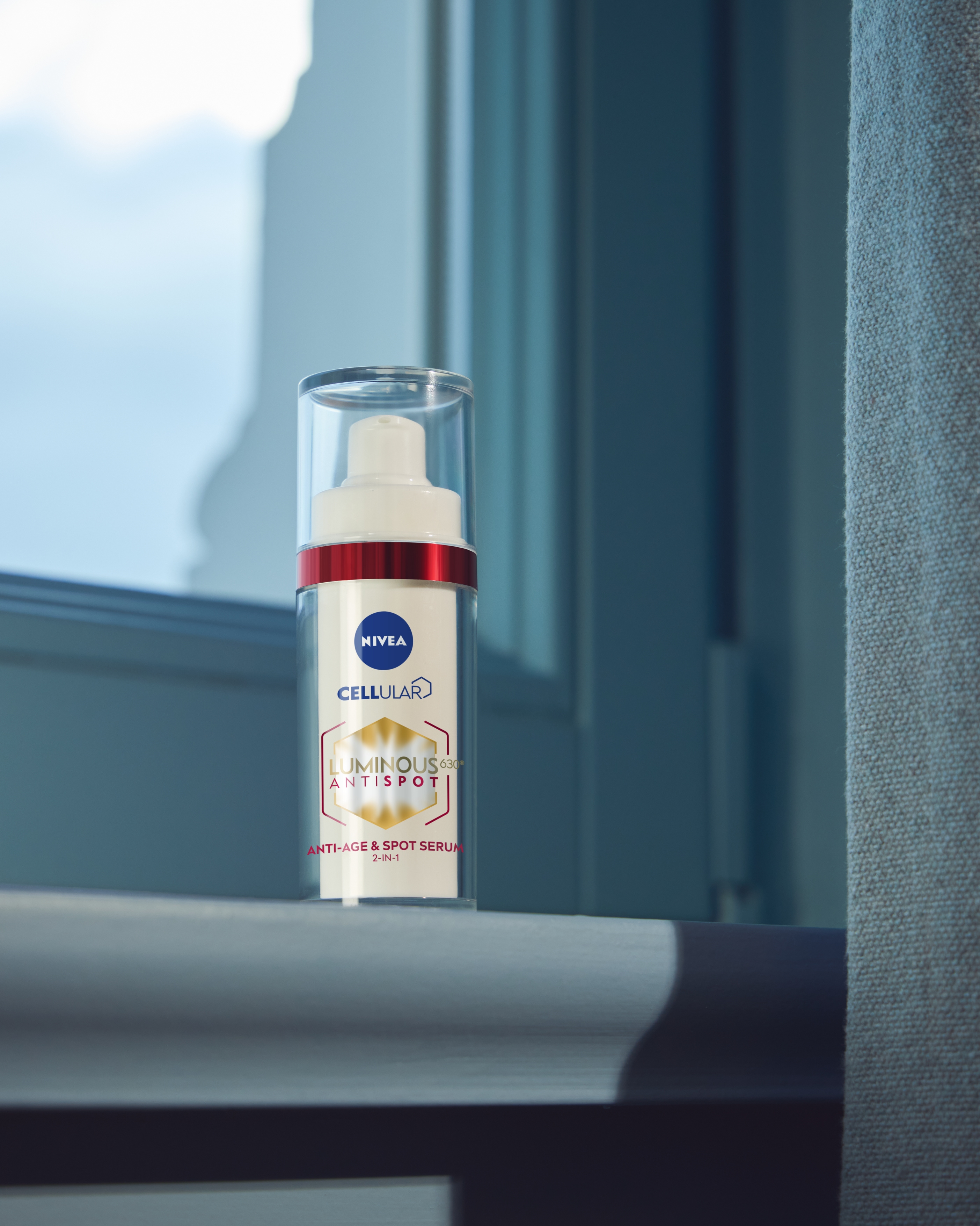 NIVEA ANTI-AGE SERUM 2W1 NA PRZEBARWIENIA I ZMARSZCZKI