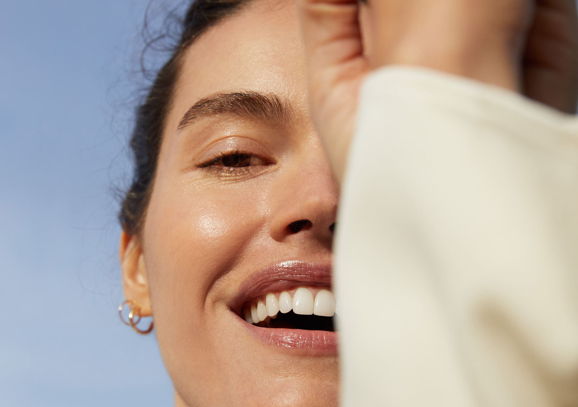 jovem com pele limpa