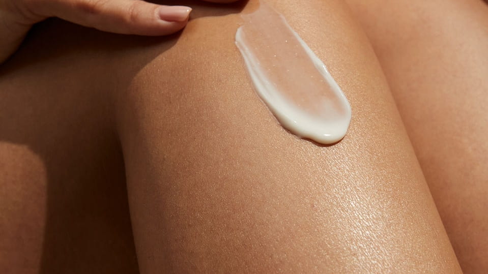 mężczyzna z brodą i kapeluszem