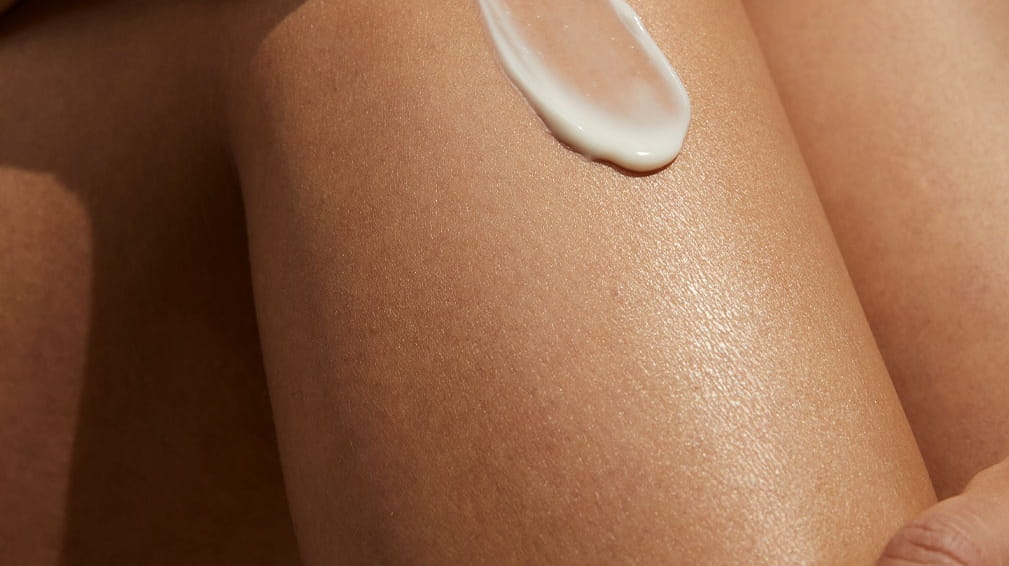 lady with freckles and sunscreen