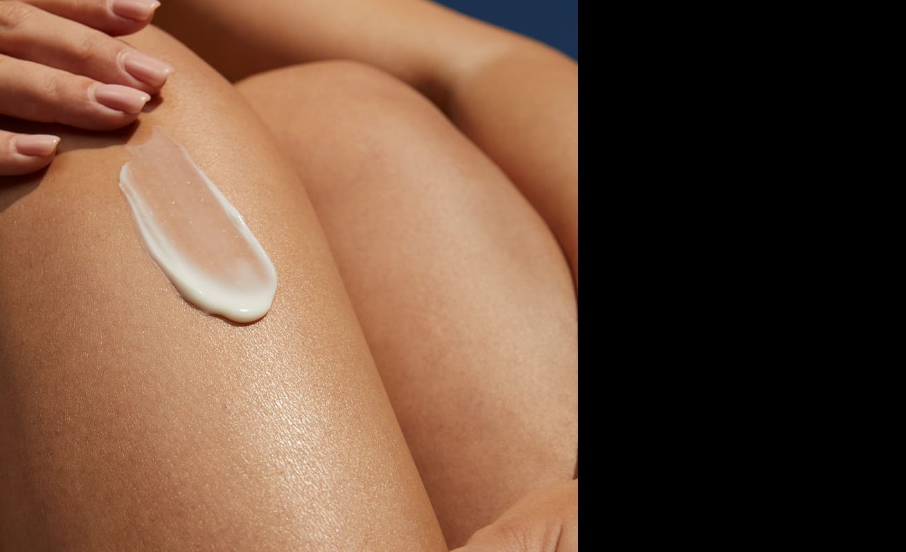 fille appliquant le déo-stick Nivea