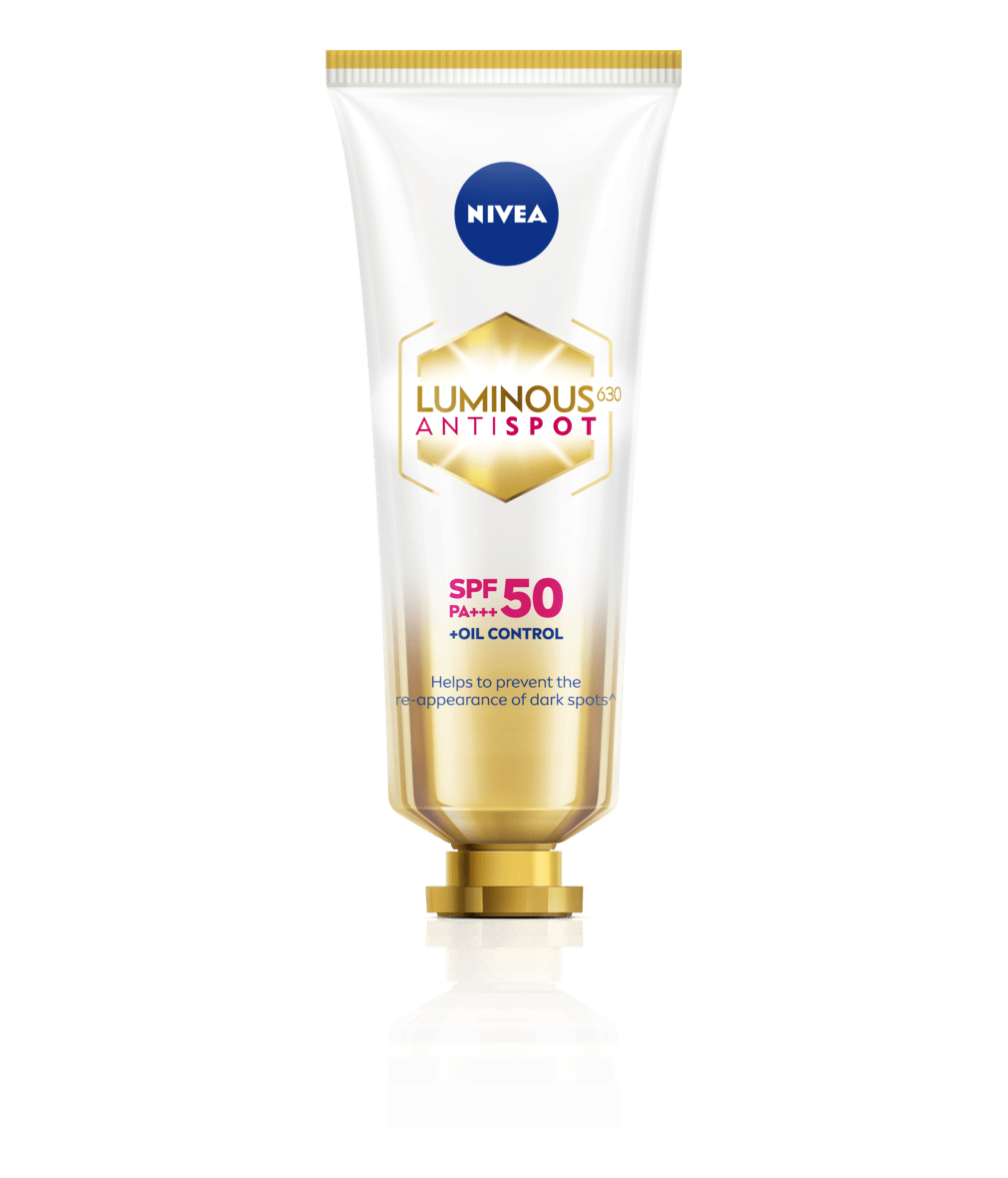 NIVEA LUMINOUS630 ANTISPOT DAY FLUID SPF50 TRIPLE PROTECTION
