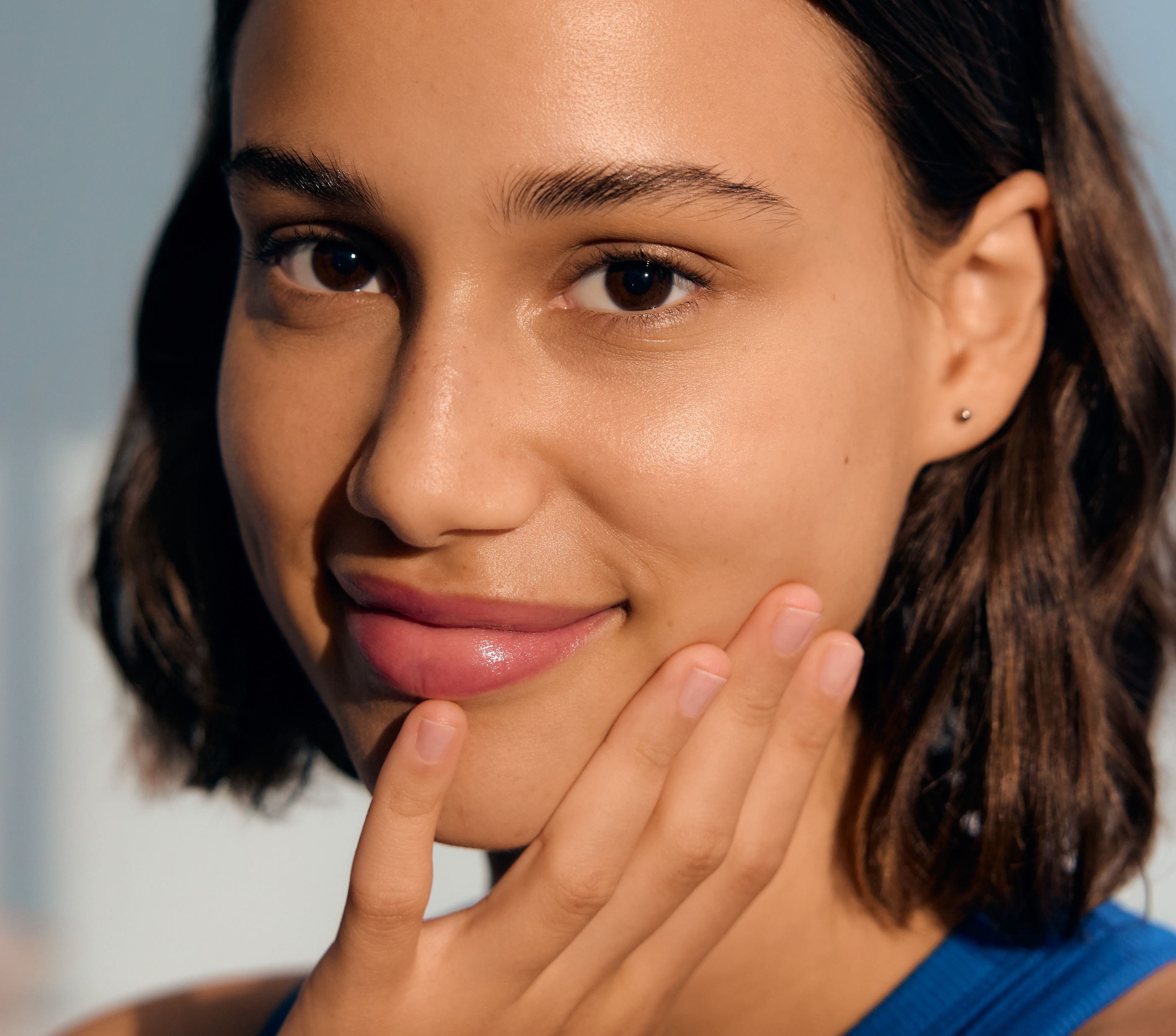 adolescente a cuidar da pele