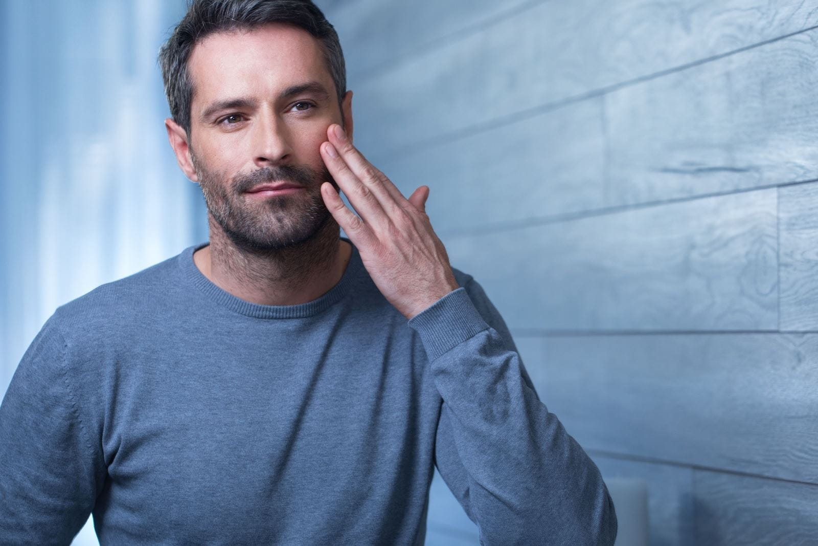 man met geschoten baard