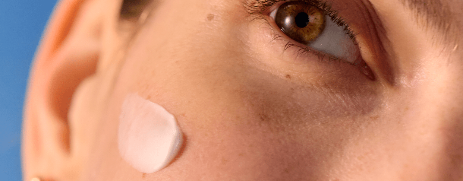Viso dopo l uso della maschera per togliere i punti neri