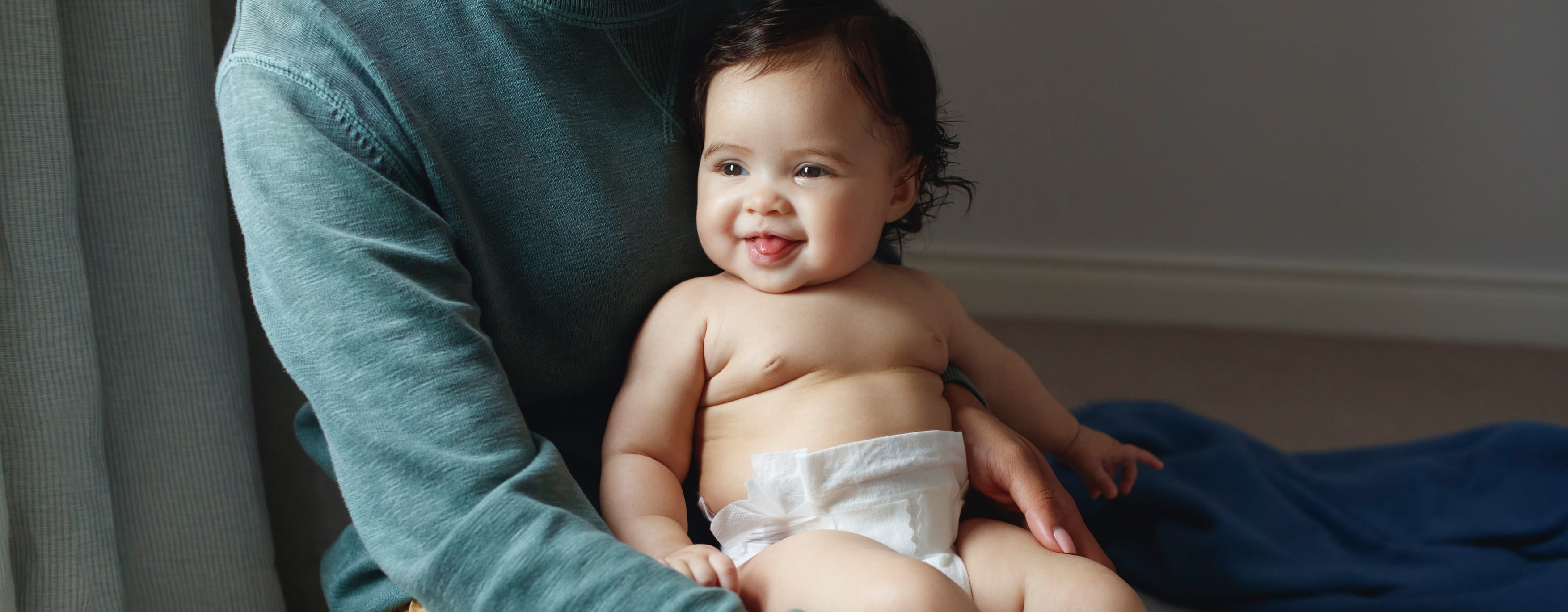 ein Baby mit seiner Mutter