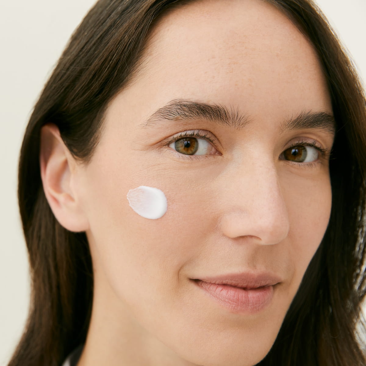 FAST SOLUTION FOR RED CHEEKS IN WINTER