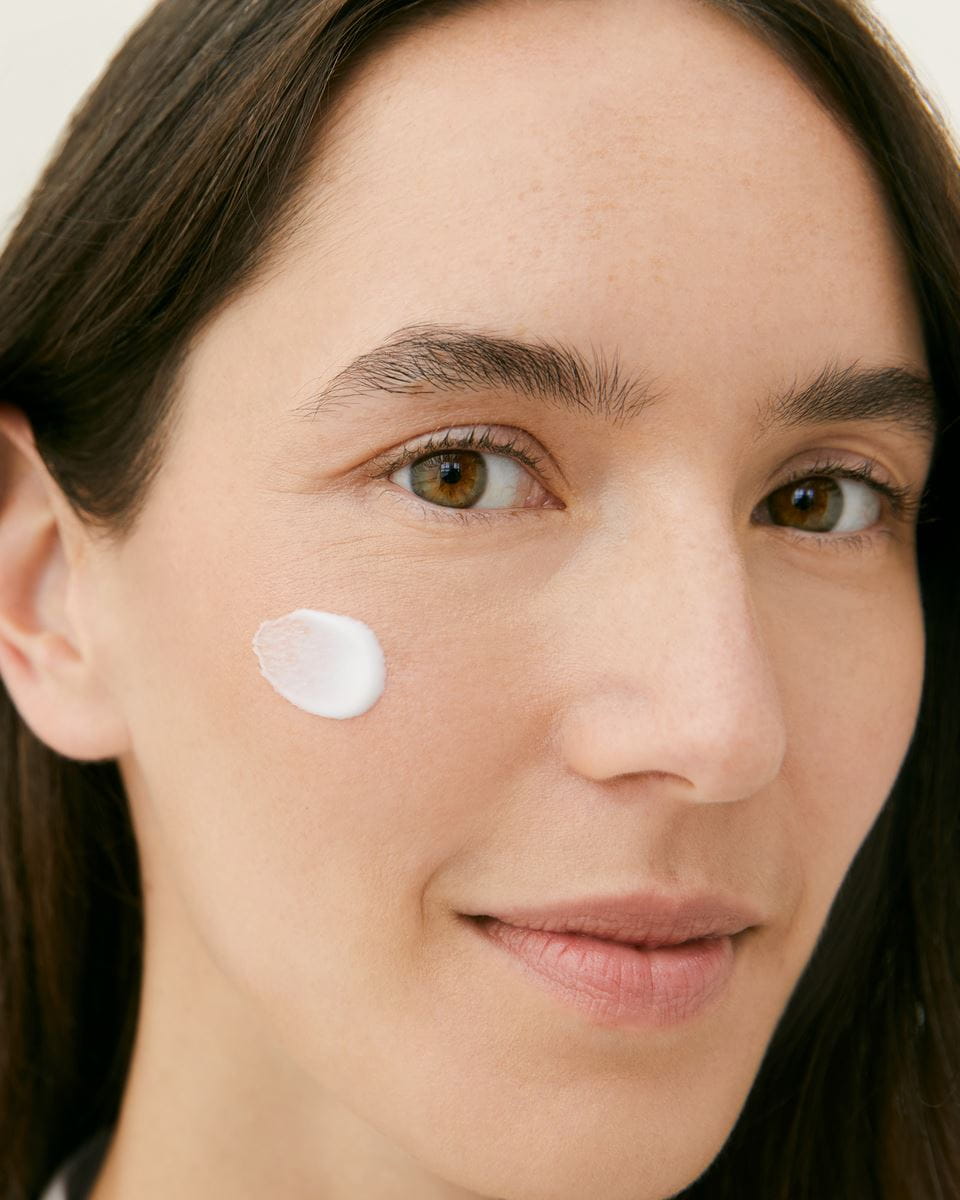 FAST SOLUTION FOR RED CHEEKS IN WINTER