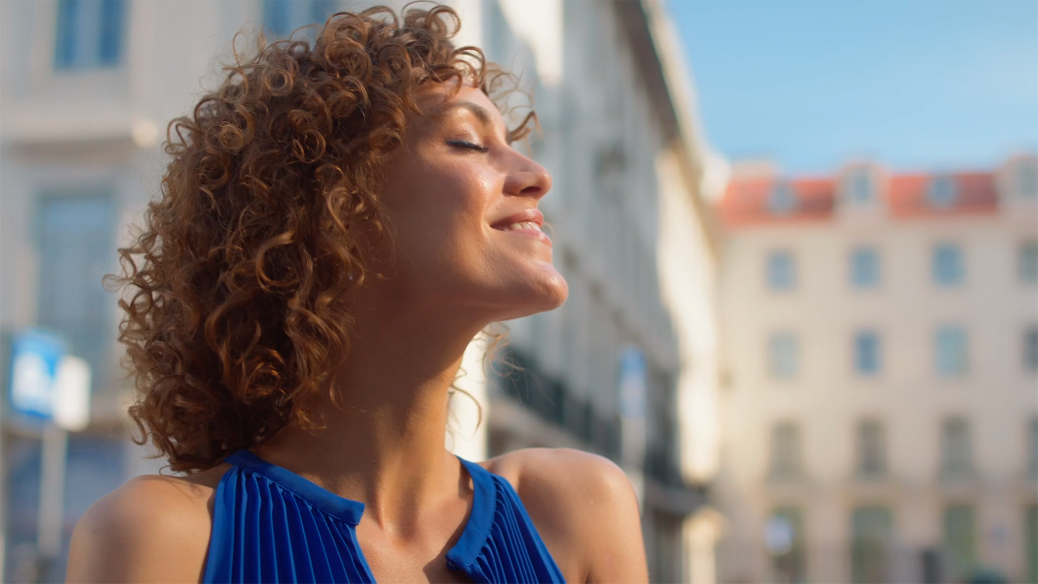 Women with curly hairs