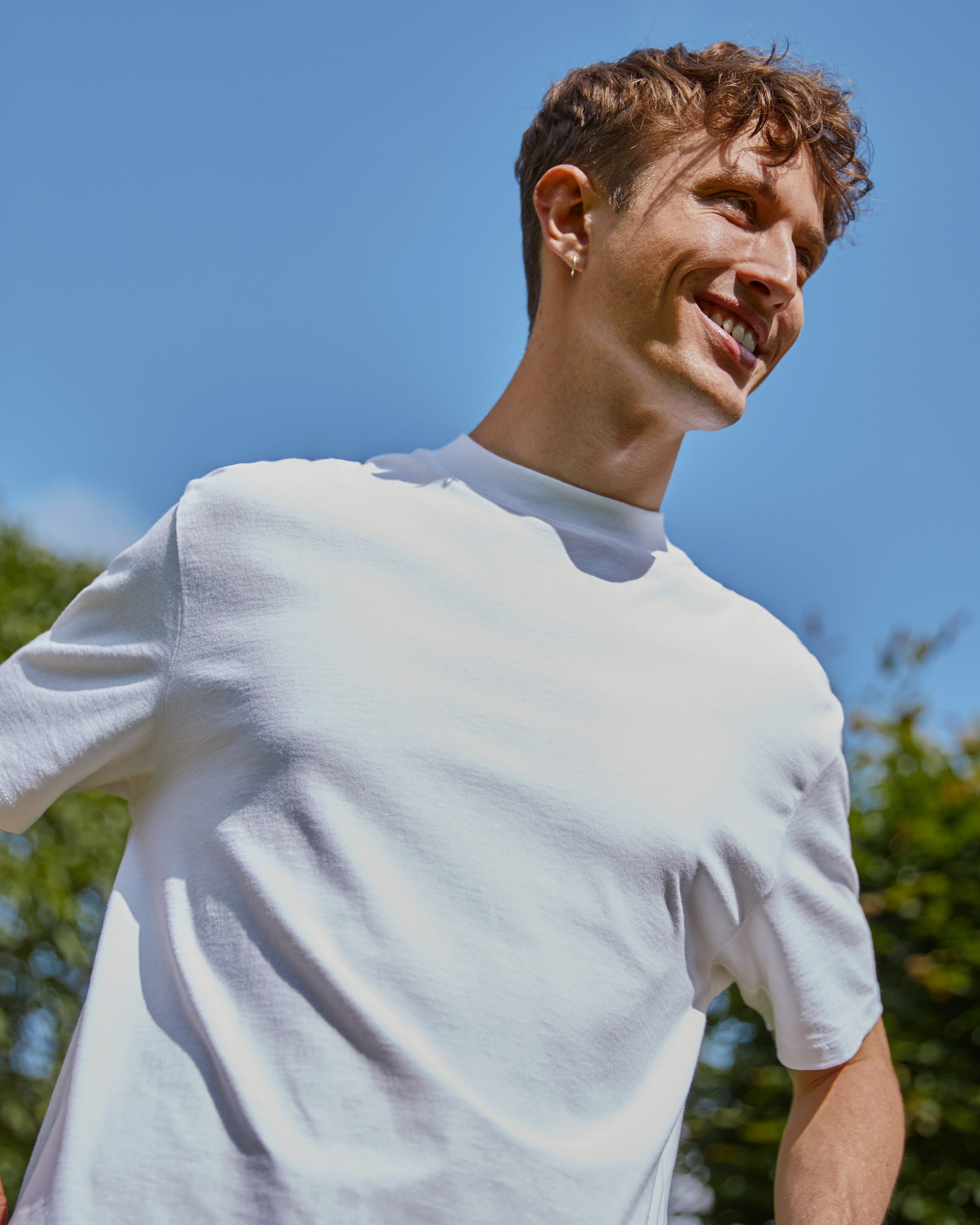 homme avec NIVEA lumière