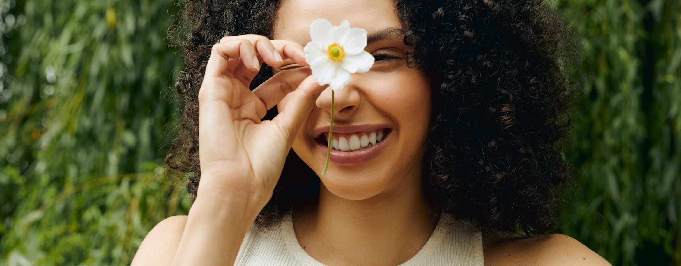 NIVEA sustainability, Holding hands, Friends sustainability