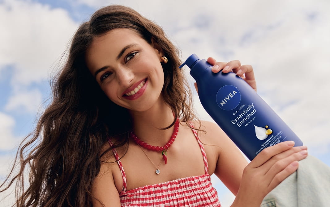 NIVEA Essentially Enriched Body Lotion