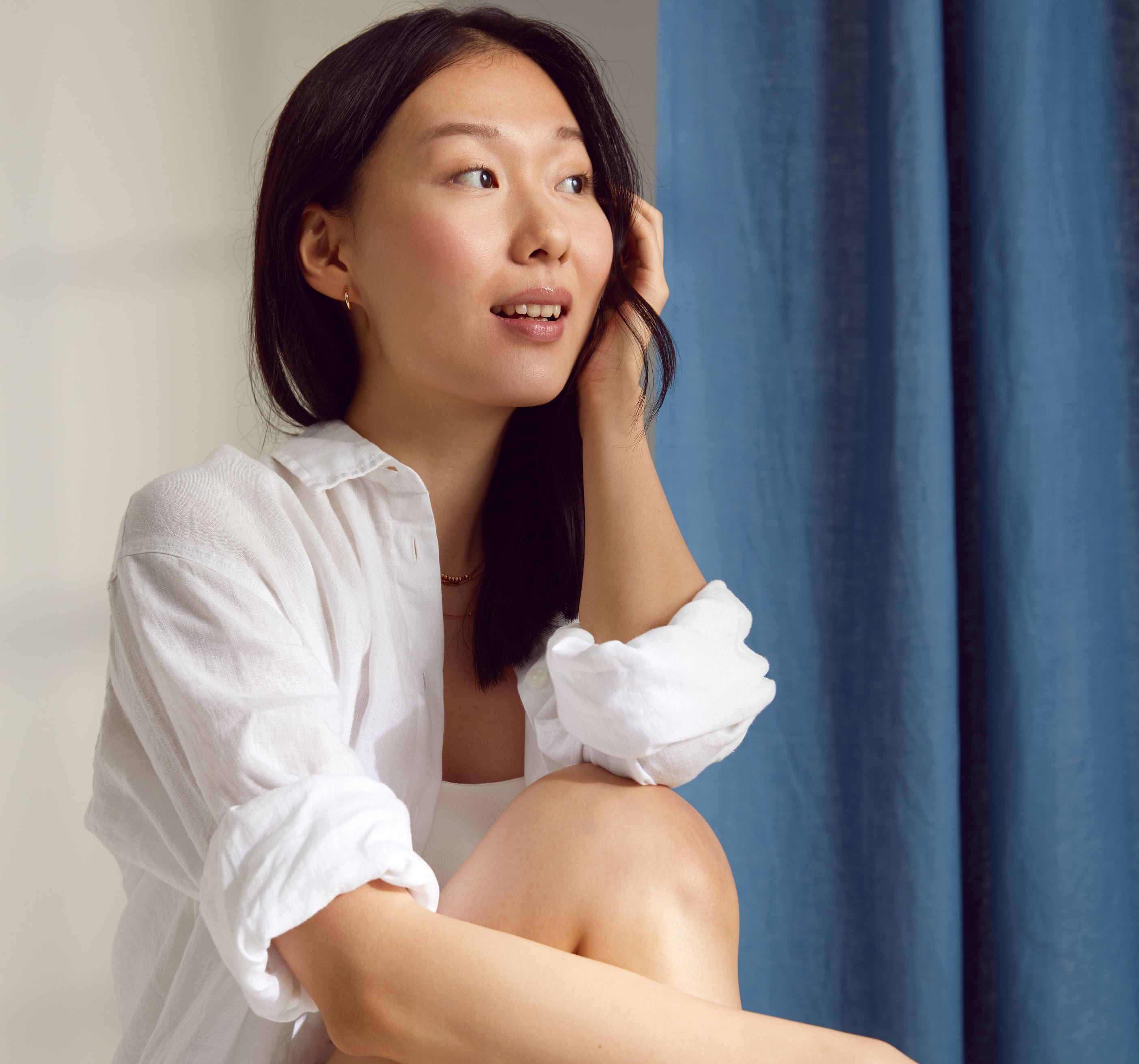 kvinne som bruker Nivea ansiktskrem