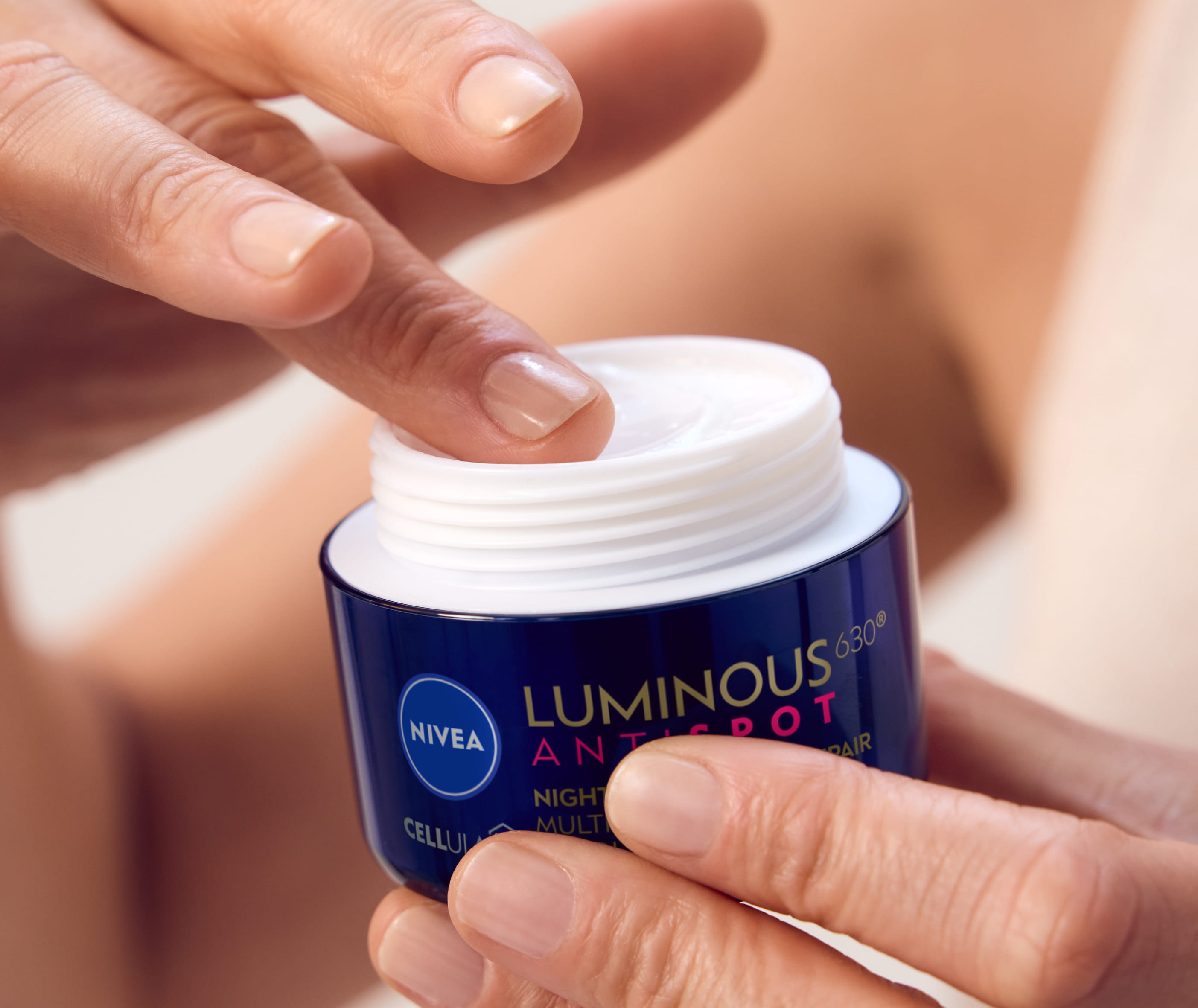 NIVEA LUMINOUS630® Anti-Dark spot night cream