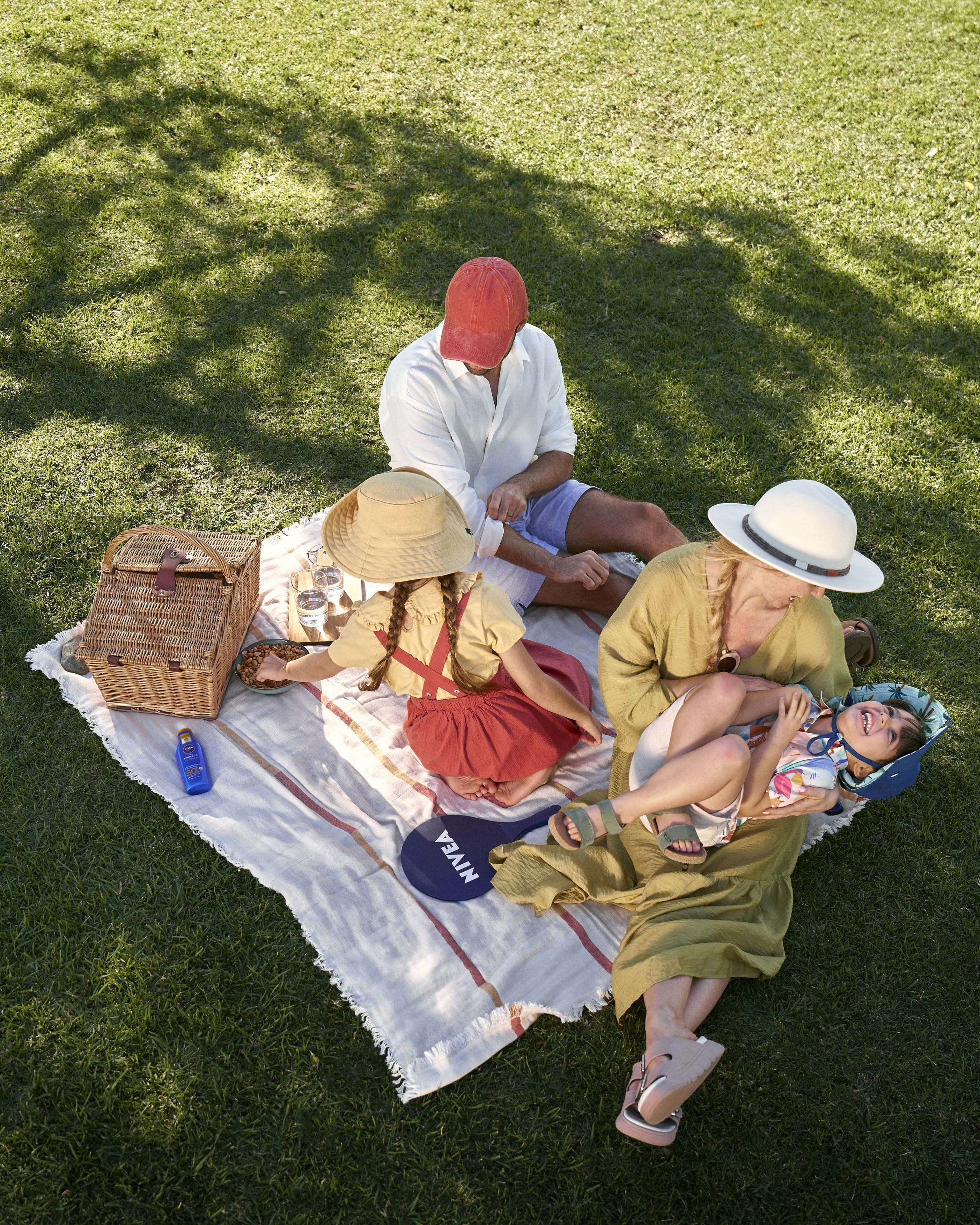 SUN LOTION, SPRAYS, ROLL-ONS