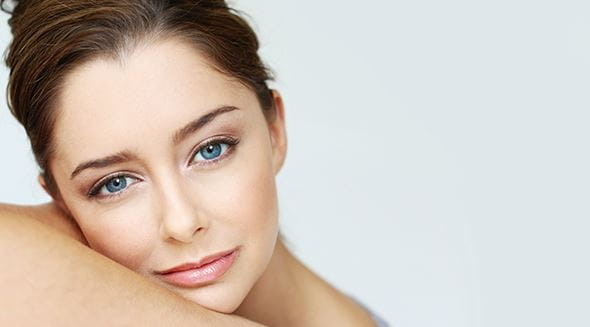 mulher com pele madura