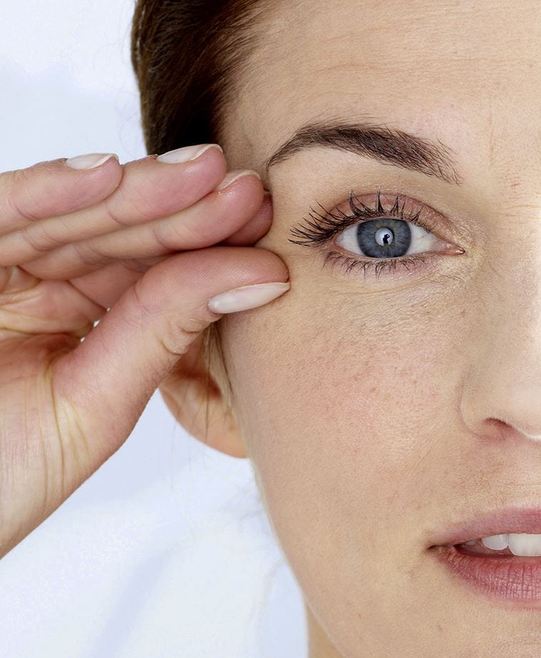 prevenir rugas no contorno dos olhos