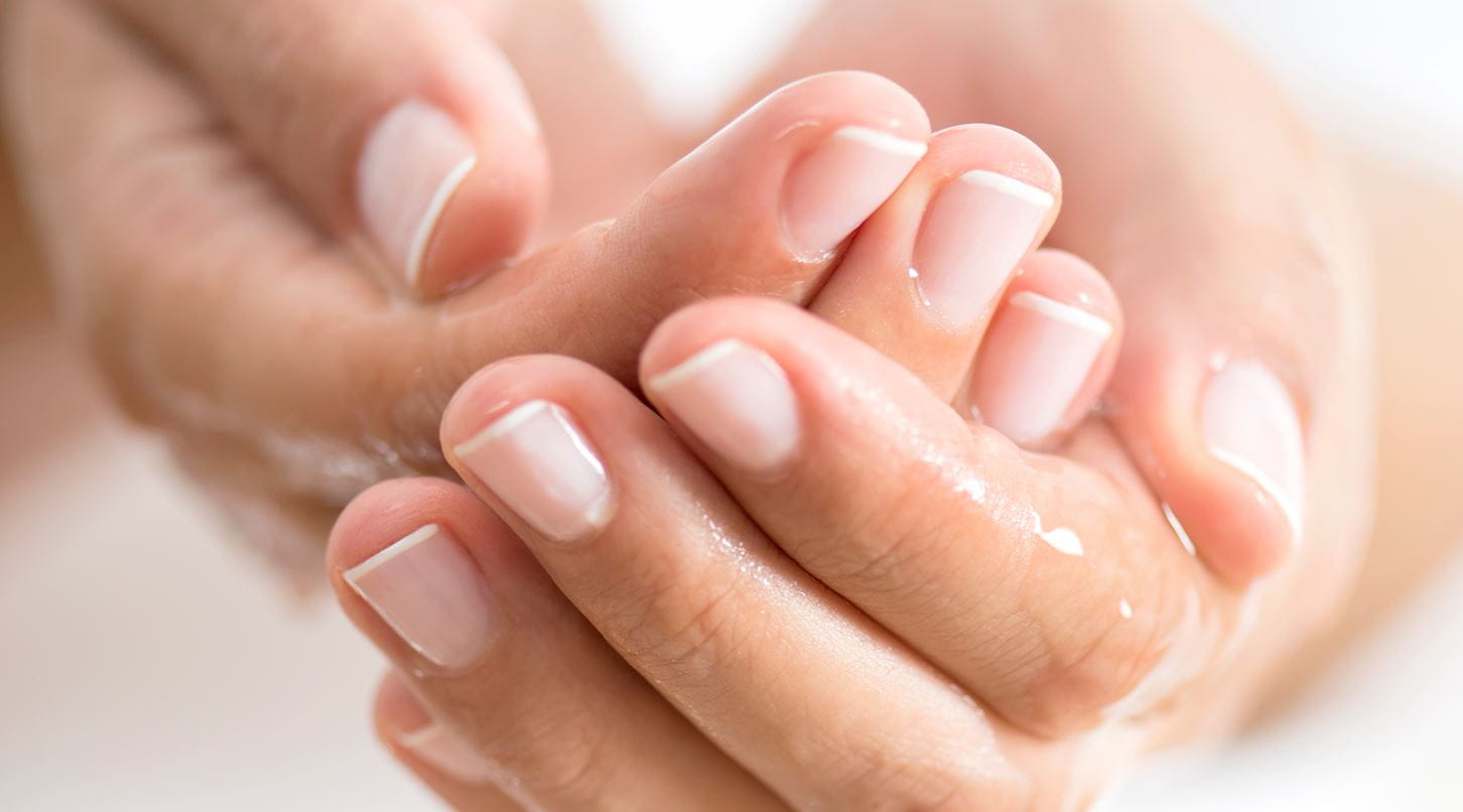 lady without wrinkly hands