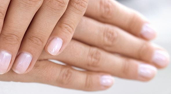 mãos e unhas cuidadas