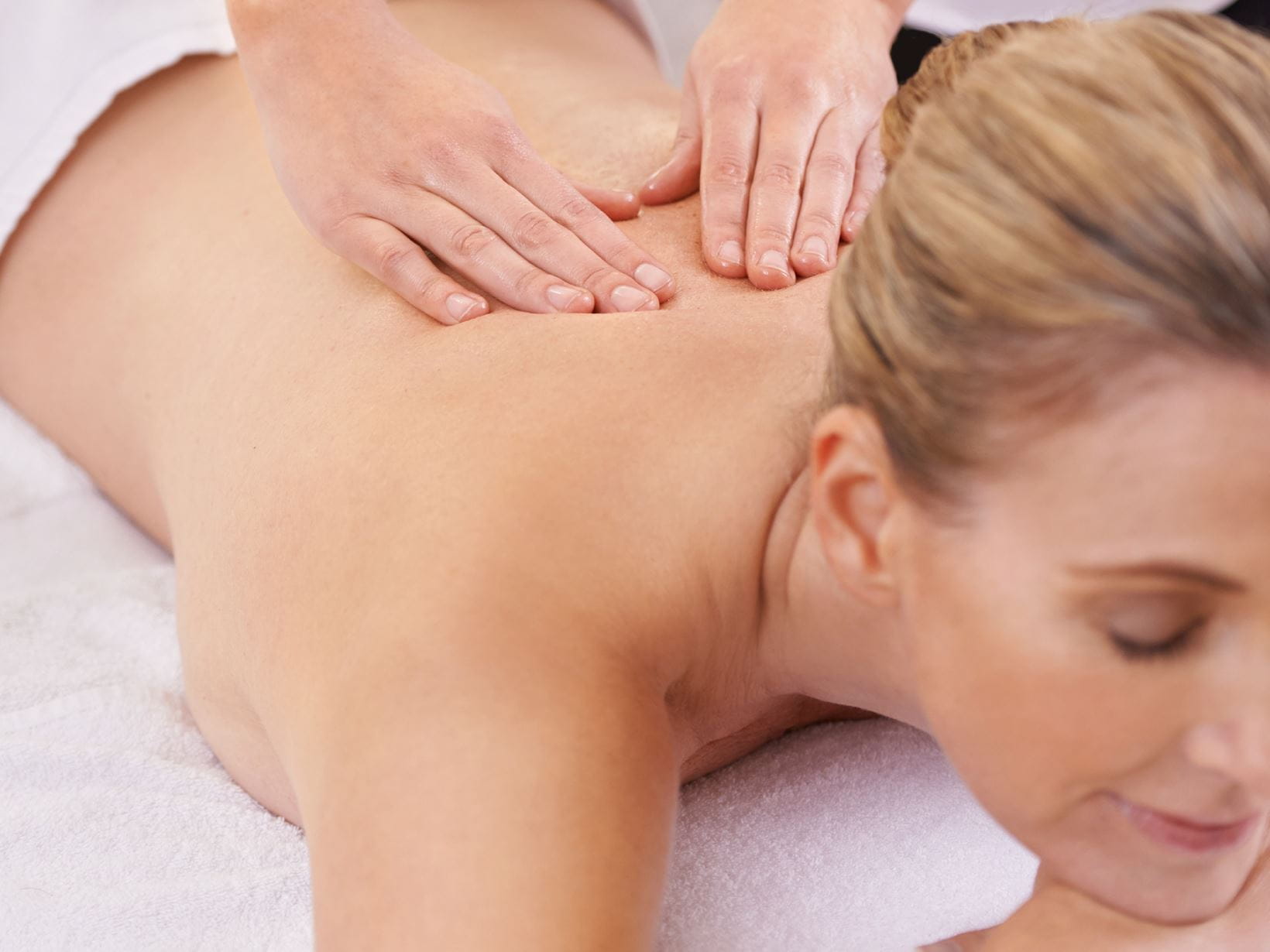 woman-getting-back-massage