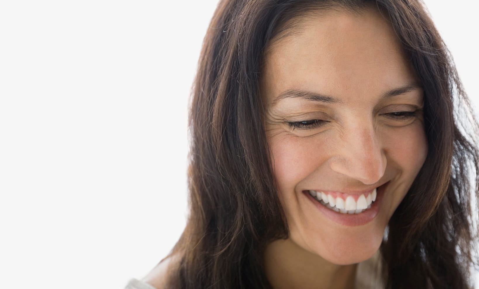 lidé hrají basketbal