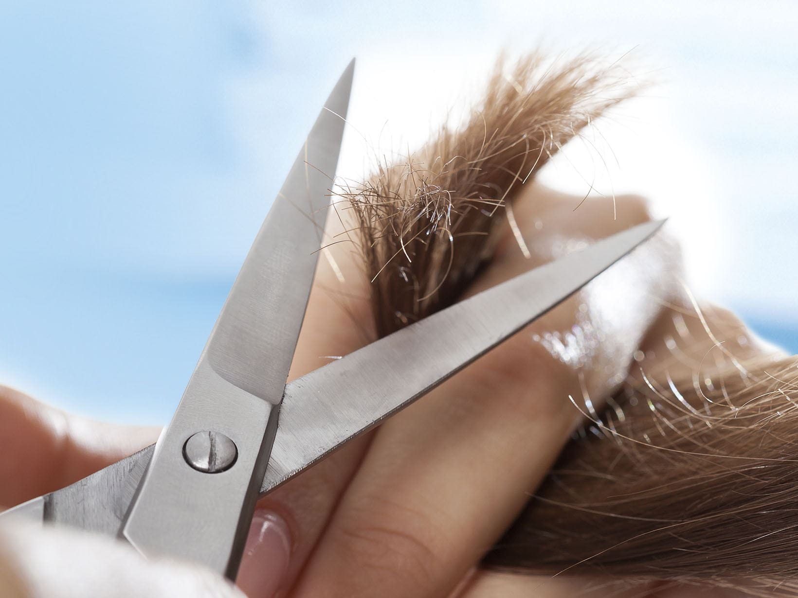 couper les pointes de vos cheveux