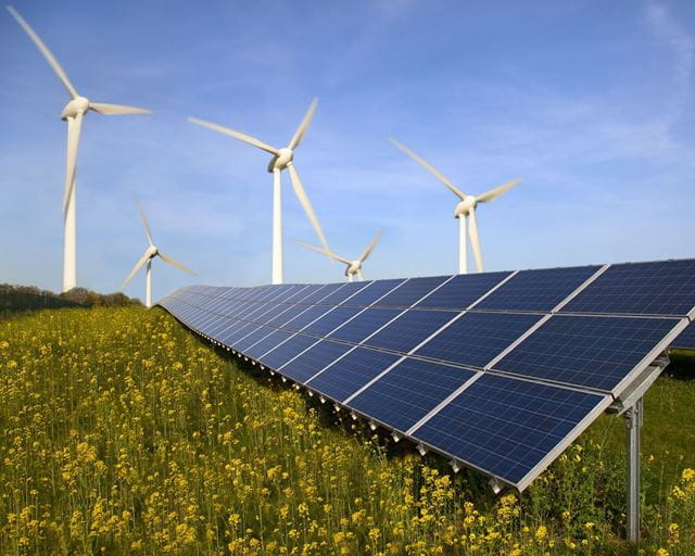 Painéis solares e eólicas