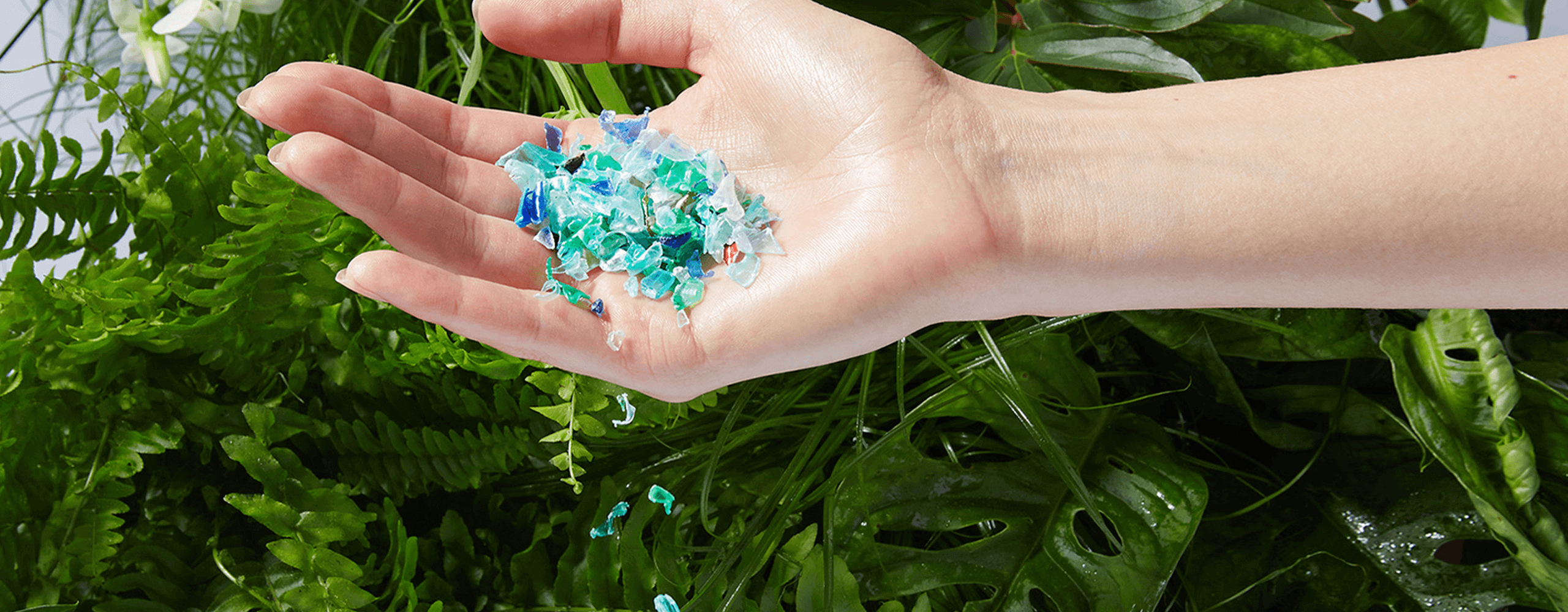 Plásticos triturados