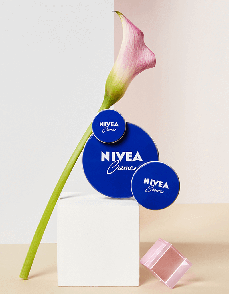 banner la crema Nivea lata azul