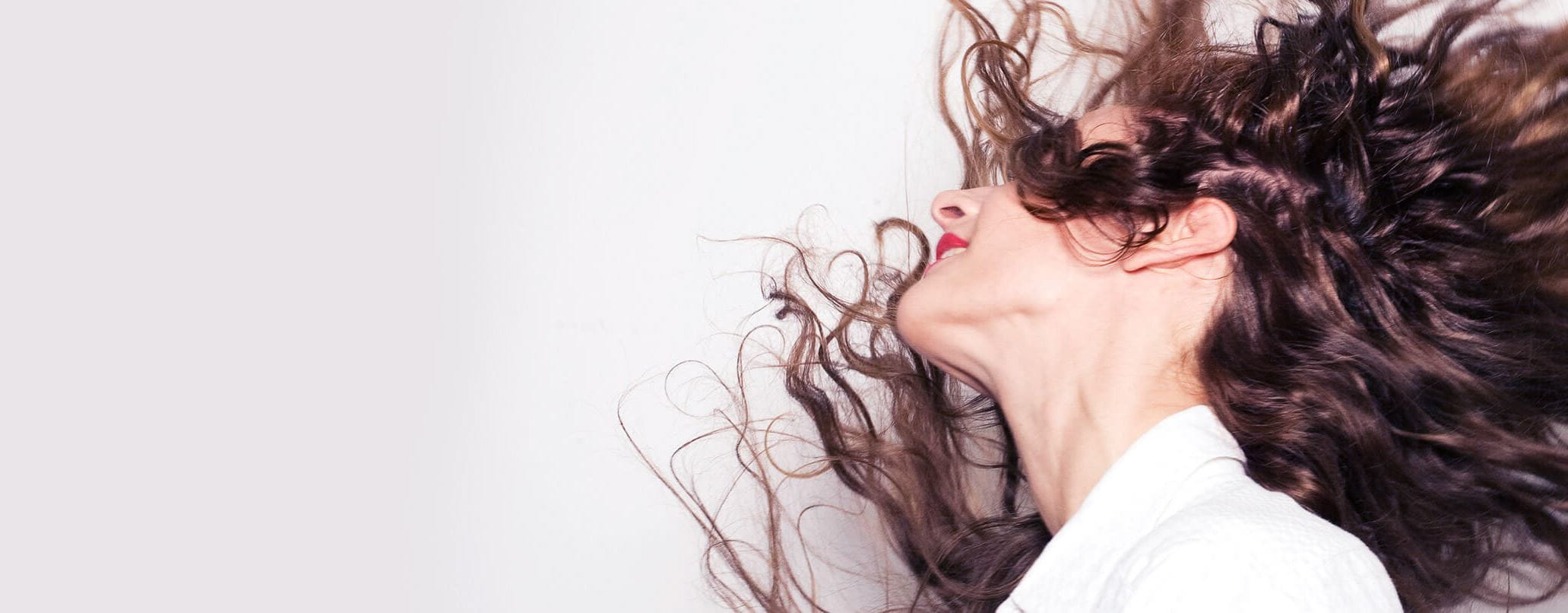 Lockige Haare pflegen Header