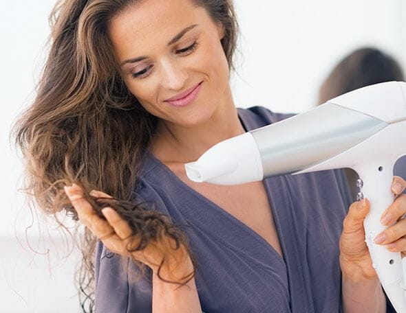 Haare richtig föhnen