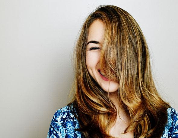 Zurück zur Naturhaarfarbe - die besten Tipps Thumbnail