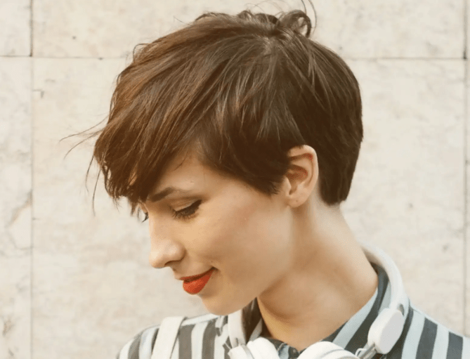  Coupe femme courte