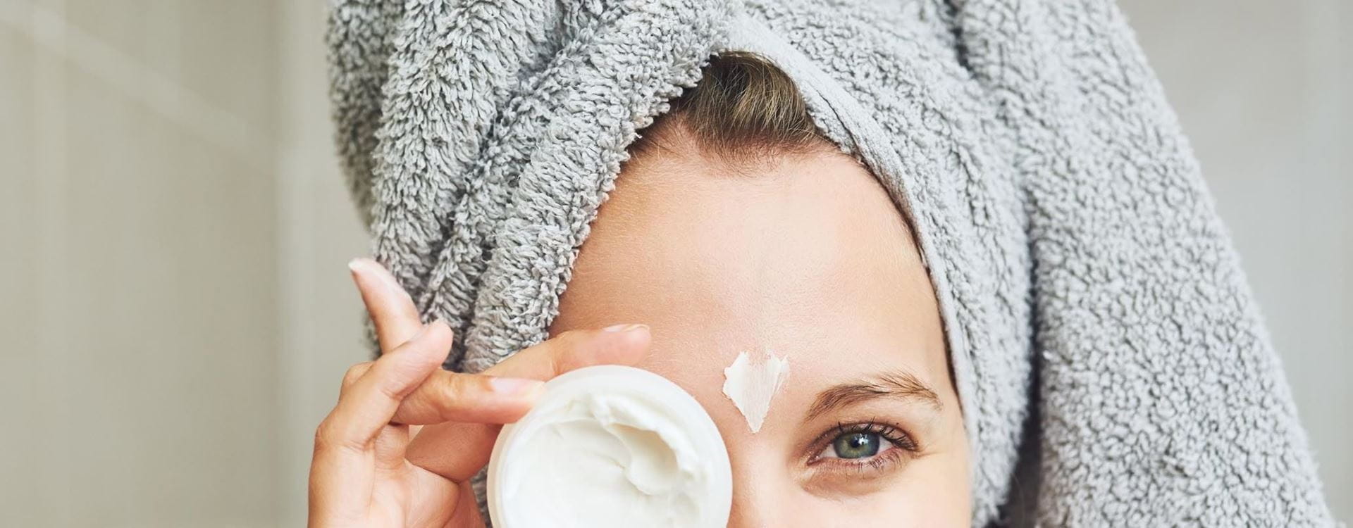 как да намалиш бръчките по челото