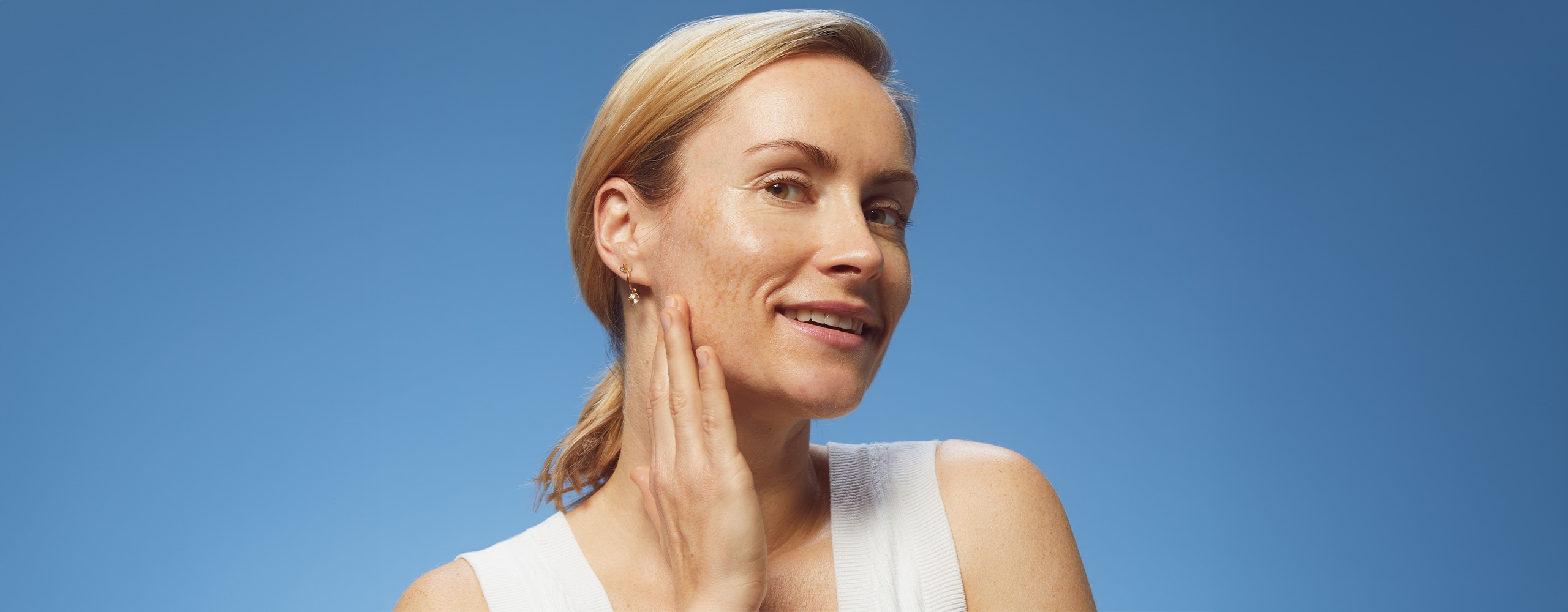 Persona con la piel hidratada