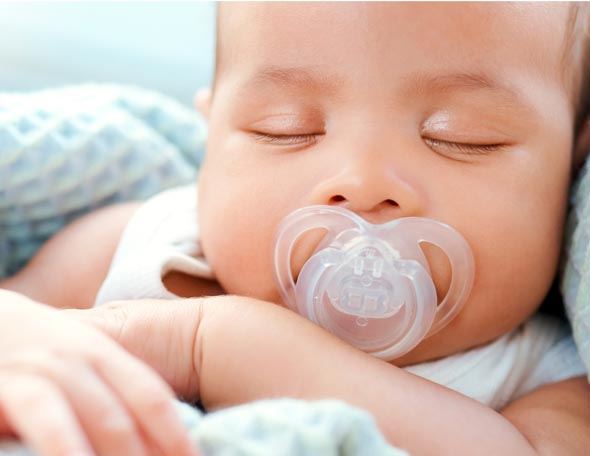 Baby und Schnuller: kleiner Nuckel-Ratgeber