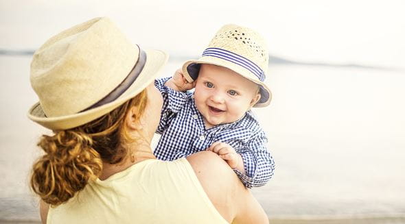 Thumbnail-baby-tragen