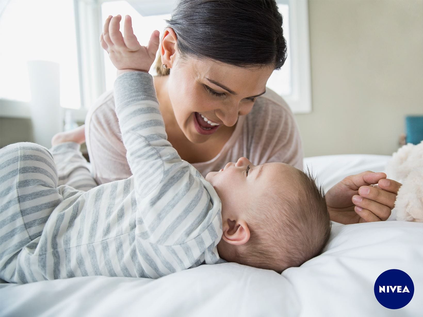 Die Entwicklung von Babys im 5. Monat: Hallo Mama, hier bin ich!