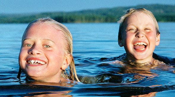 Brustschwimmen oder Kraulen?